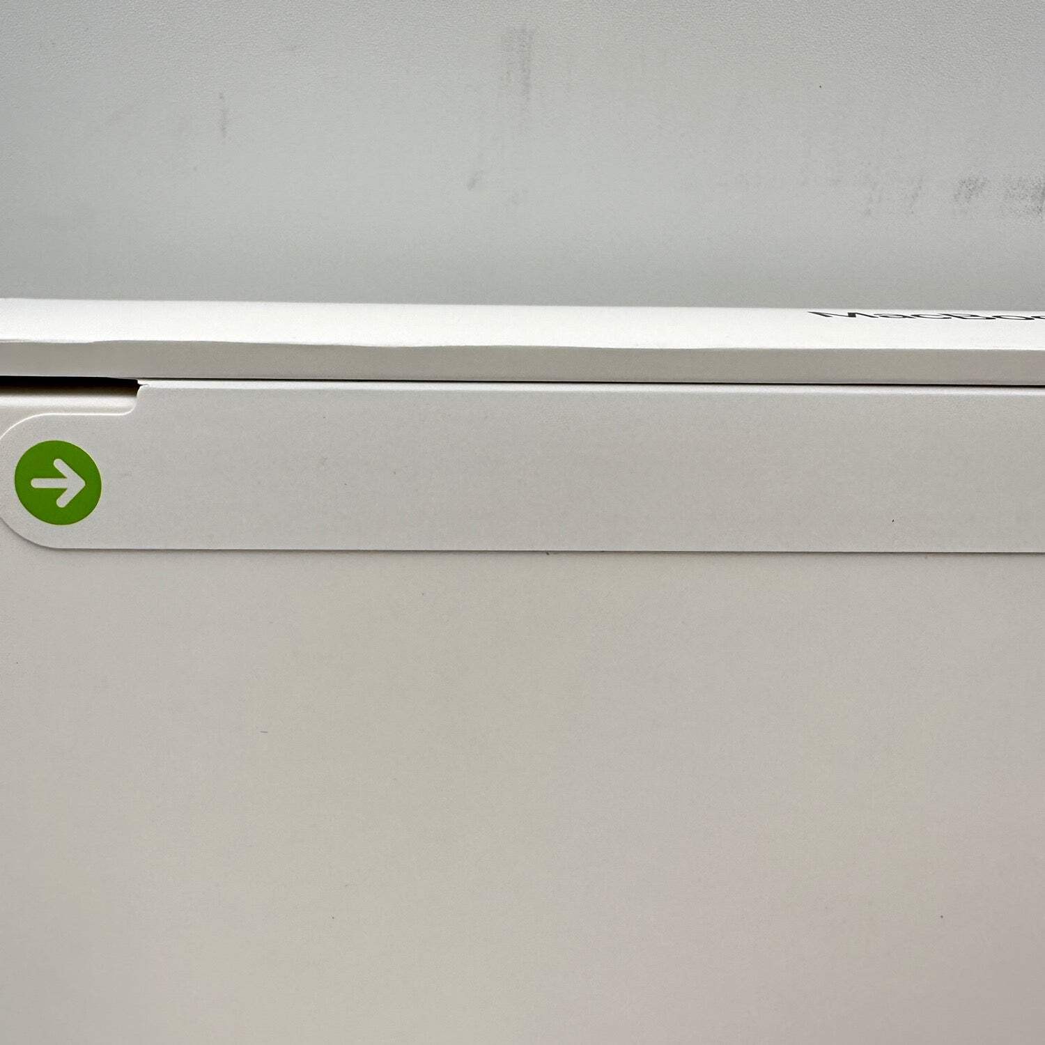 New 2025 Apple MacBook Air 13.3" M4 8C GPU 4.5GHz 16GB RAM 256GB SSD MW123LL/A