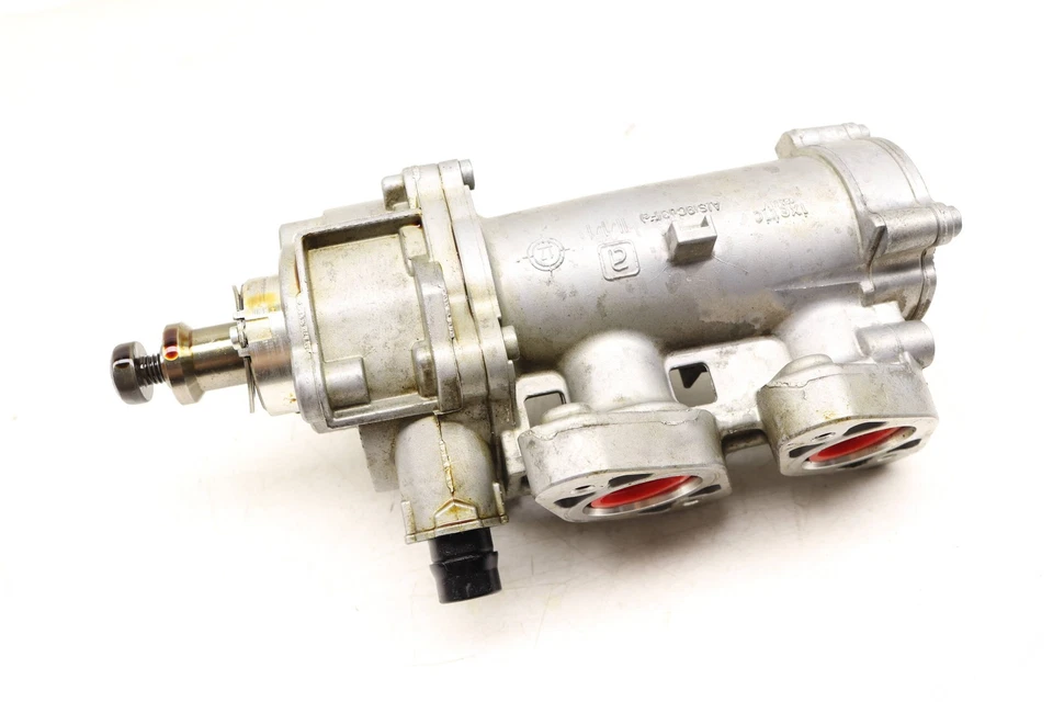 BMW M3 2015-2018 3,0 L - Bomba de vacío del motor 7847203 Foto 3 de 4