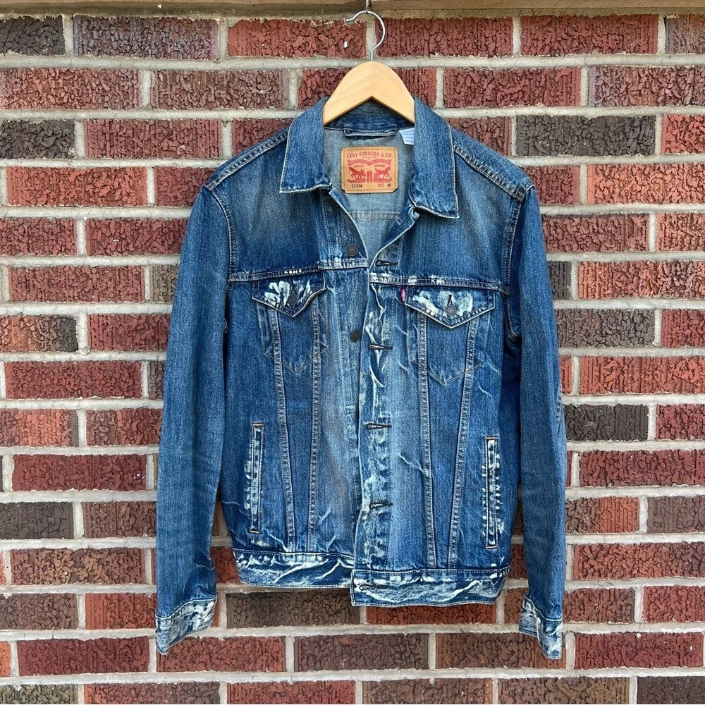 Levi Strauss Co. Medium Blue Denim Light Washed Jean Jacket