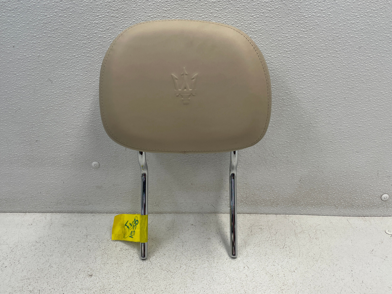 14 15 16 17 Maserati Ghibli S Front Left Driver Seat Headrest Head Rest 1558 OEM