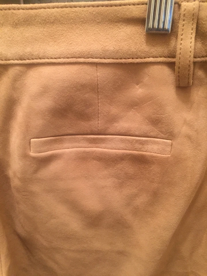 Nuevo con etiquetas Pantalón CLUB MONACO Richi Gamuza Cuero Tostado Culottes Cortos Talla 4 $695.00 Foto 4 de 4