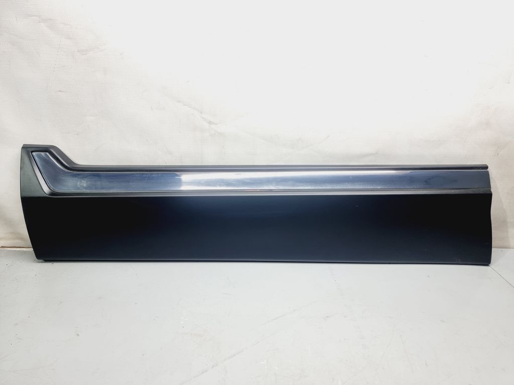 2021 Honda CR-V RT5 Left front door trim molding 75332TLAA01 OEM