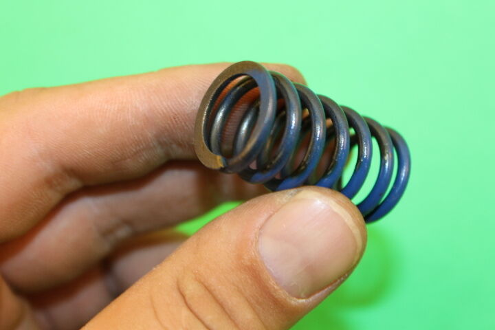 NOS Kawasaki OEM Clutch Spring 1994-96 K125 1987-90 ZX750