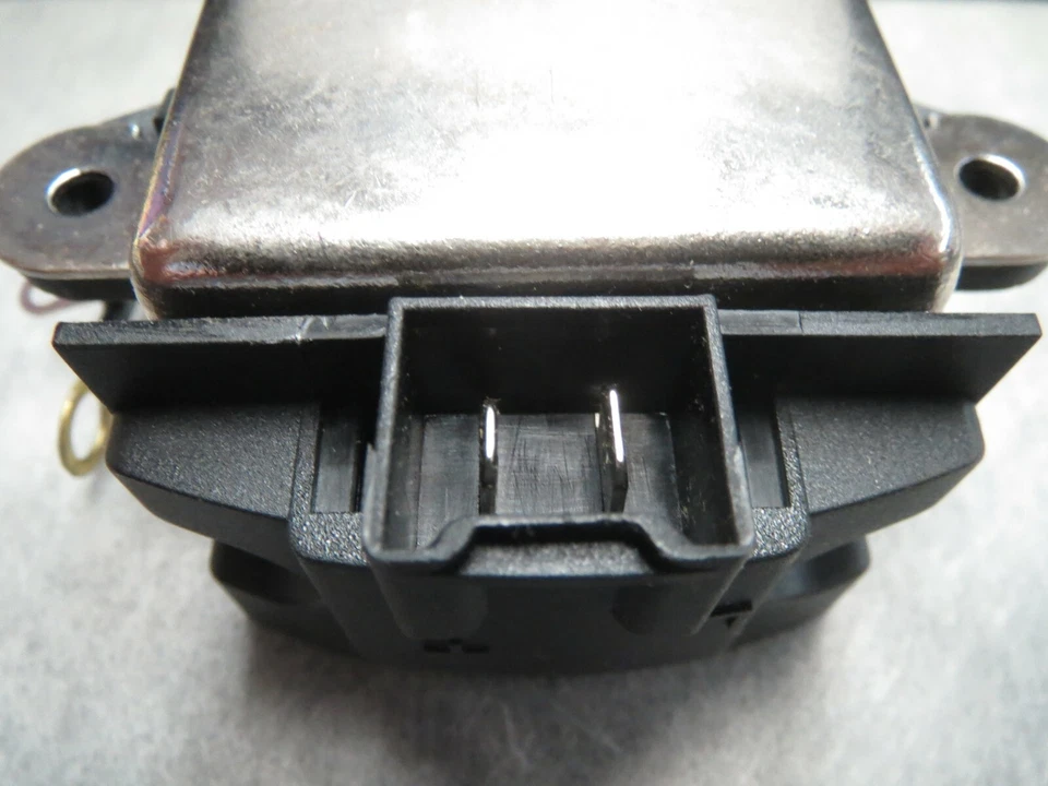 Regulador de voltaje para Renault Alliance Encore Fuego LeCar 177-0685 - ¡Envío rápido! Foto 3 de 4