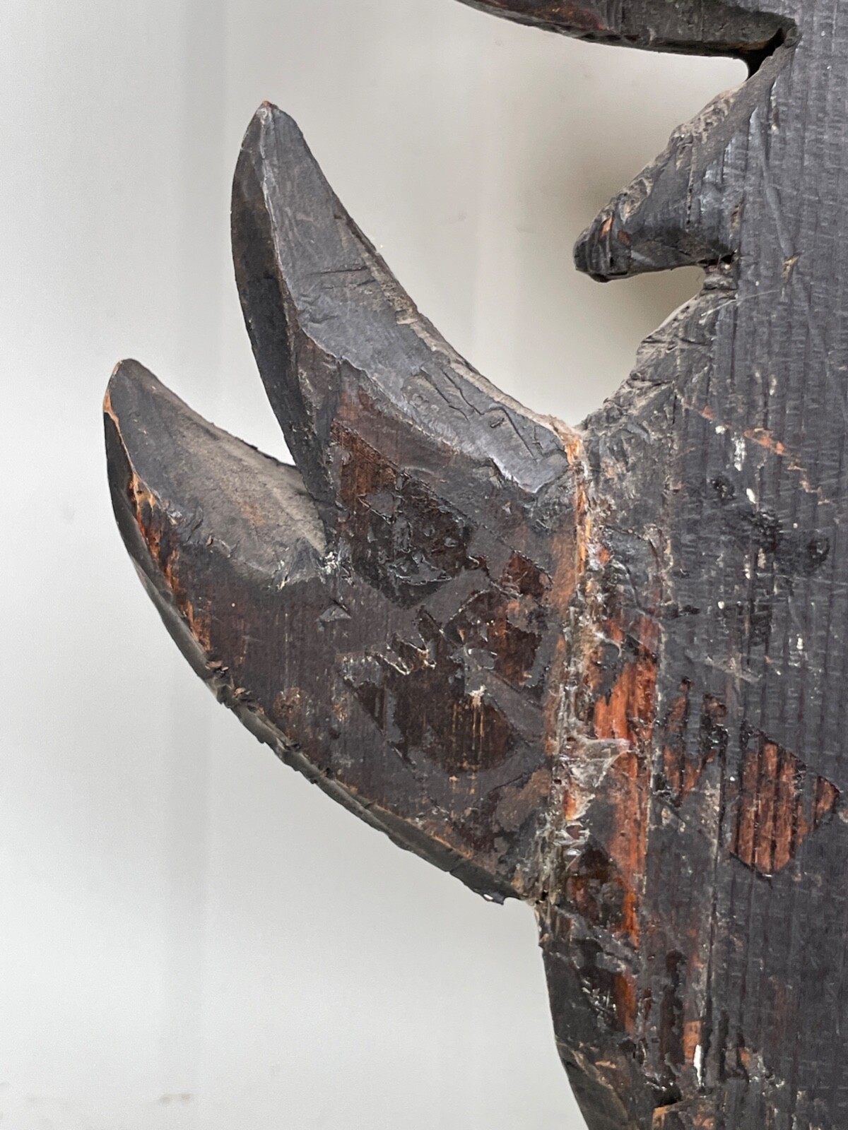 Exceptional Large Coat of Arms carved in polychromed wood