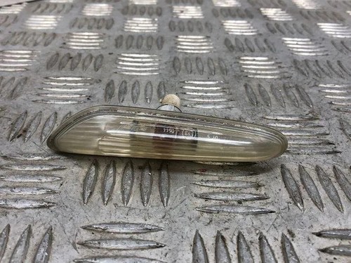 BMW 5 Touring E61 Kotflügelblinker vorne links 8384104 3.50 Diesel 22992164