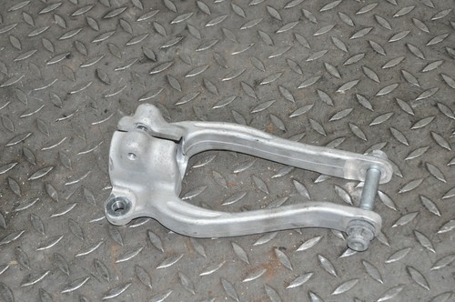 BMW 7 G11 750Li xDrive 2018 LHD Stoßdämpferstrebenhalter vorne links 6861199