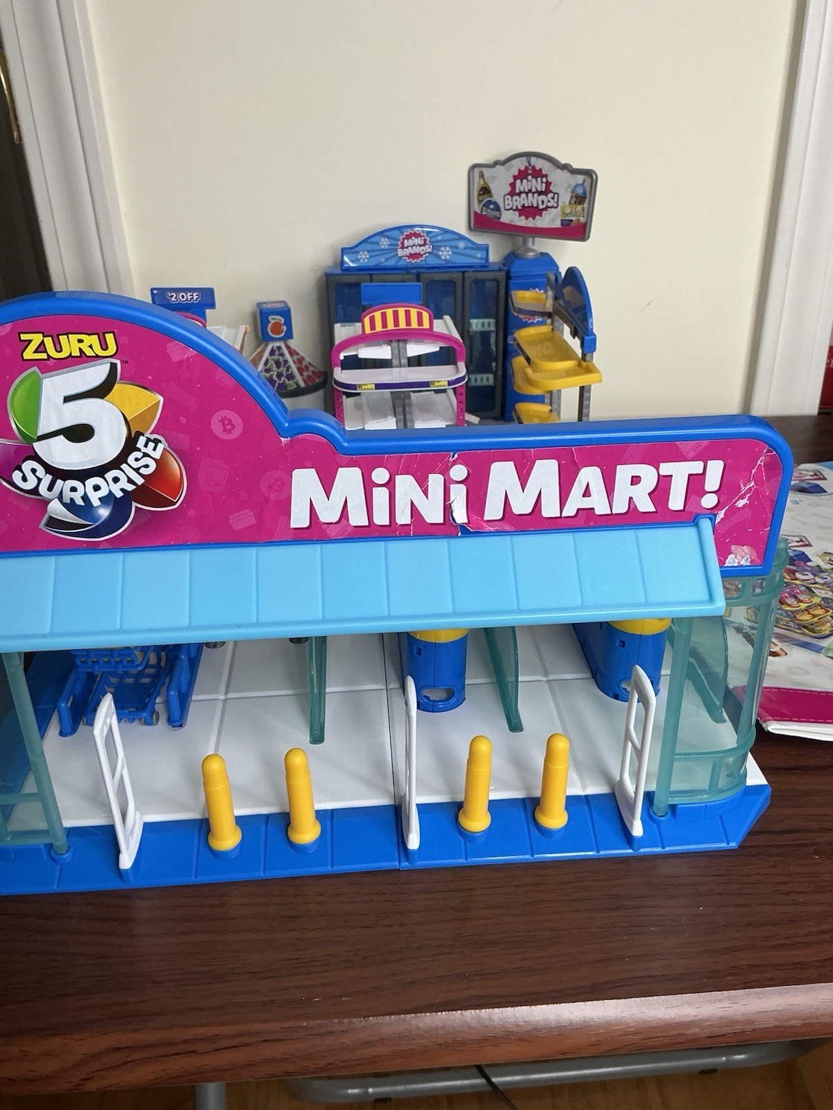 ZURU Mini Brands 5 Surprise Mini Mart Series 4 Store Set *Read  The Description*-image