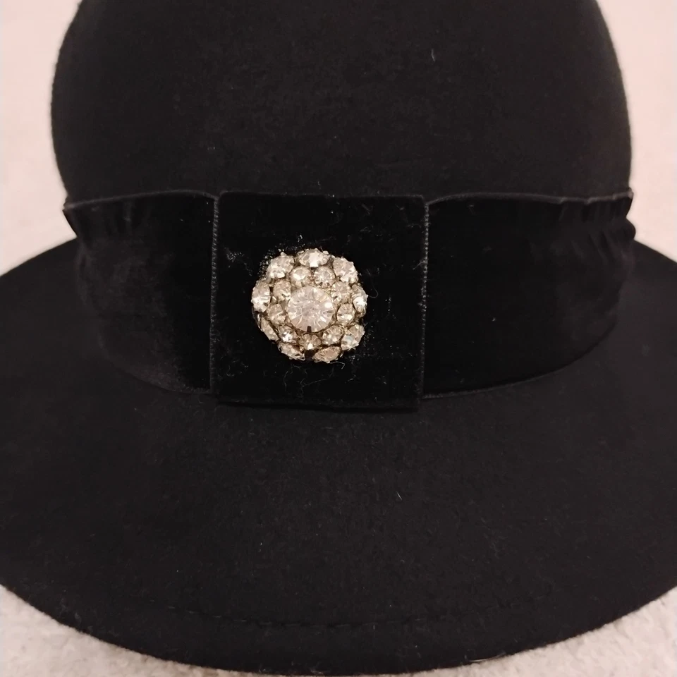 Broche Cloche Vintage 100% Lana Rugiente Años veinte Retro Aleta Niña Años 20 Foto 3 de 4