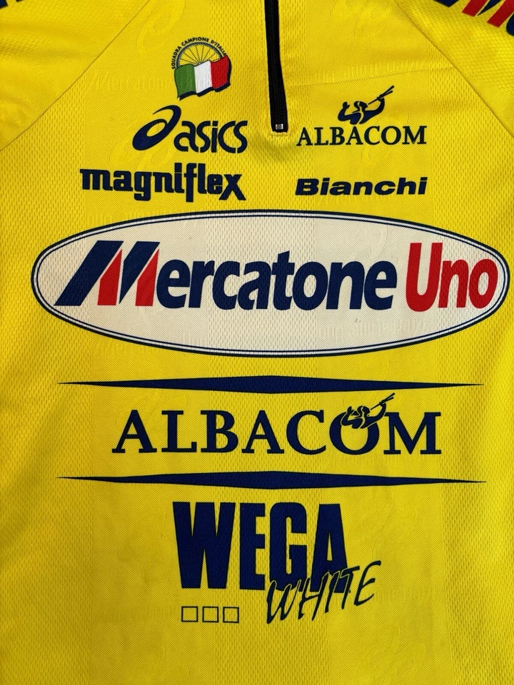 Camiseta deportiva de ciclismo vintage Asics Mercatone Uno grande amarilla Albacom WEGA blanca Foto 3 de 4