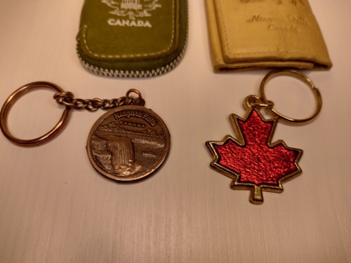 Vintage Keyrings Keychains Canada Niagara Falls Maple Leaf Leather JOB LOT x 5 - Picture 2 of 8