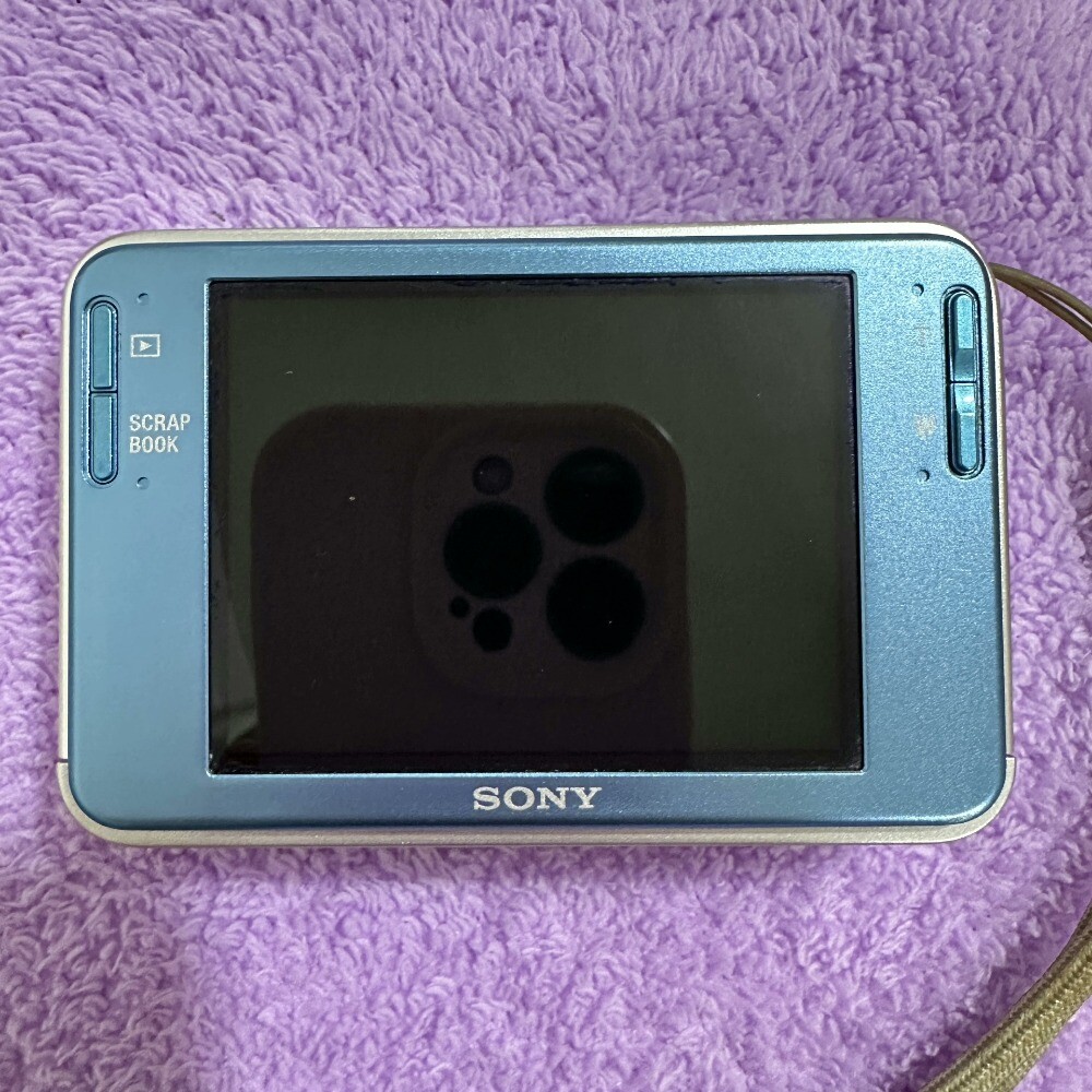 SONY Cyber-shot DSC-T2 8.1MP AF Lock Vintage Digital Camera Blue