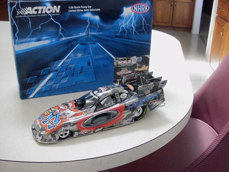 NHRA RCCA GARY SCELZI 1/24 2005 NHRA CHAMPION CHROME 1/333 #220 - Image 2 of 4