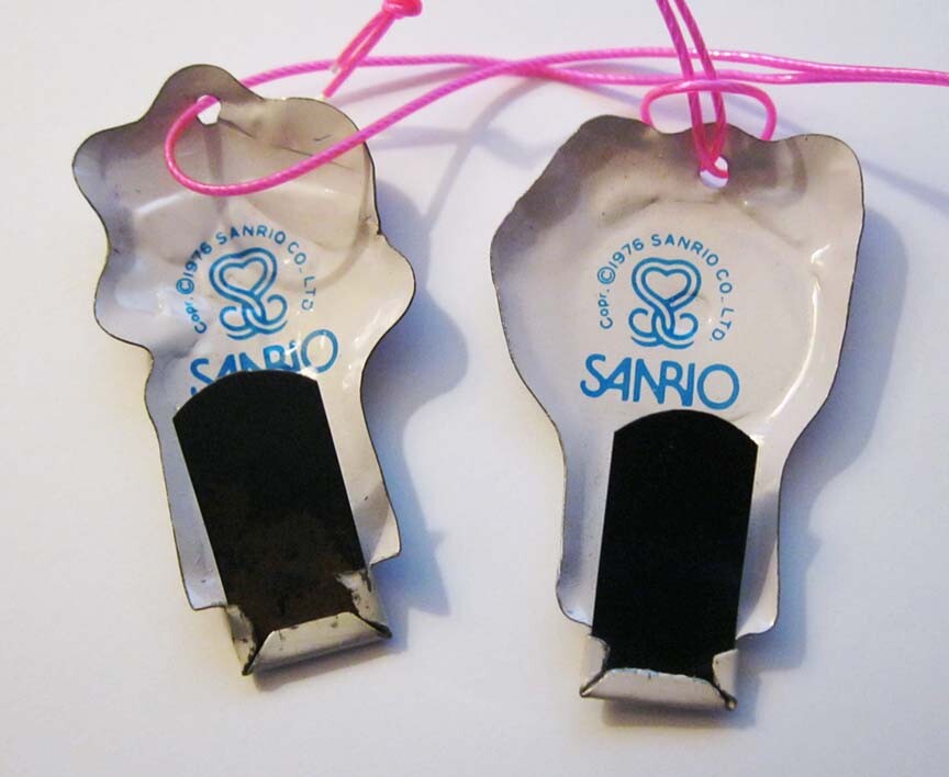 2 Sanrio Clickers 1976 Kiki LaLa Twin Stars + Candy Japan Metal