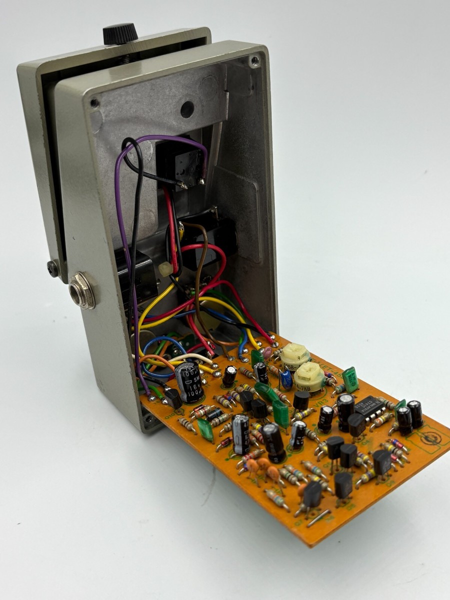 BOSS NF-1 Noise Gate '80s Vintage MIJ Guitar Effect Pedal
