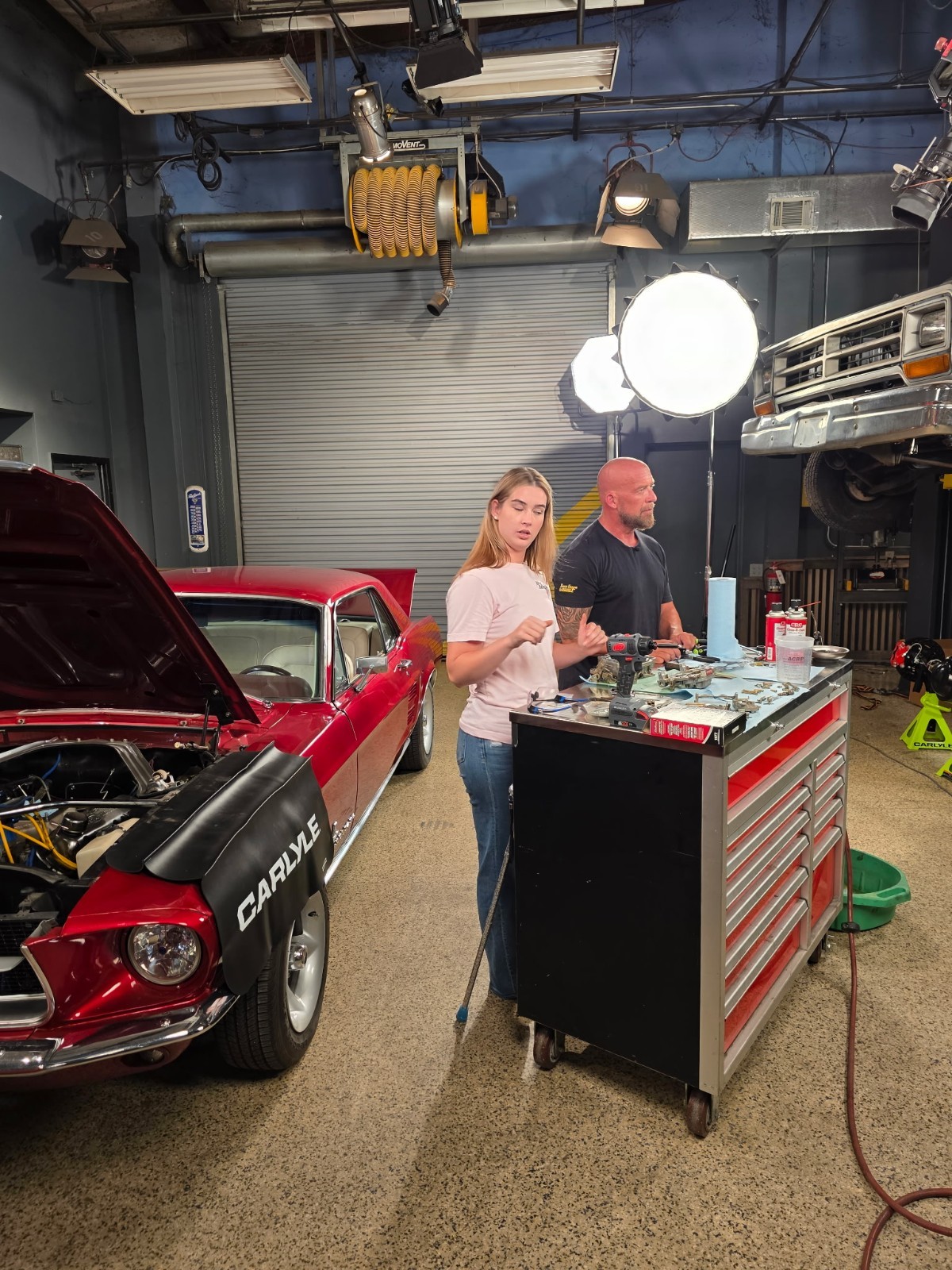 Edelbrock Remanufactured Carburetor 750 CFM Manual Choke # 1407