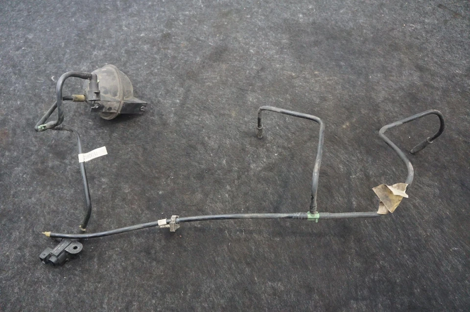 Вакуумный резервуар бак в сборе 058392499 15782803 Chevrolet Corvette C6 Z06 2007 - Изображение 3 из 4