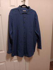 Van Heusen long sleeve button up shirt/ 18.5 34/35 / Wrinkle Free/ Blue striped
