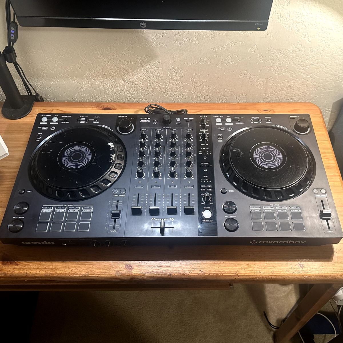 Pioneer DJ DDJ-FLX6-GT 4-Channel DJ Controller - Rekordbox Pioneer DJ DDJ-FLX6-GT 4-Channel DJ Controller - Rekordbox