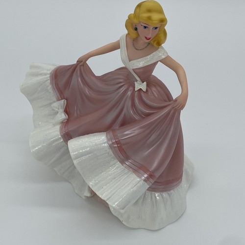 Nueva Figura Disney Showcase Couture de Force - Cenicienta 6008704 - Imagen 4 de 11