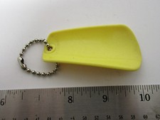 Vintage Tupperware Yellow Colored Shoe Horn, SS Lockable Chain 1225-3 Key Chain