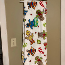 Sesame Street Viral Green Christmas Light Blanket Cookie Monster Elmo Oscar NWT