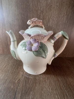  Demdaco Teapot - Bunny Rabbit with Easter Lilly and Leaves - Polka Dots, 2001