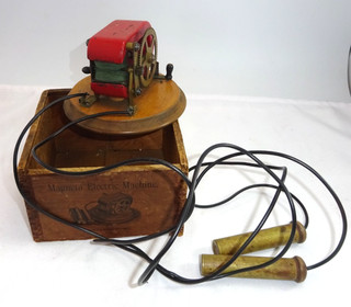 ANTIQUE QUACK MEDICAL MAGNETO ELECTRIC MACHINE CRANK POWERED OLD 1800s QUACKERY