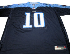 Jake Locker Cards and Memorabilia Guide 25