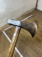 hache outil ancien Forestier