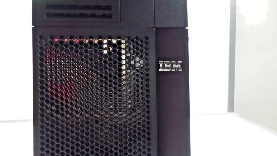 IBM SYSTEM x3200 Pentium D-915 2.80GHz 6GB DDR2 RAM 2x160GB HDD DVD-RW, No OS - Image 3 of 4