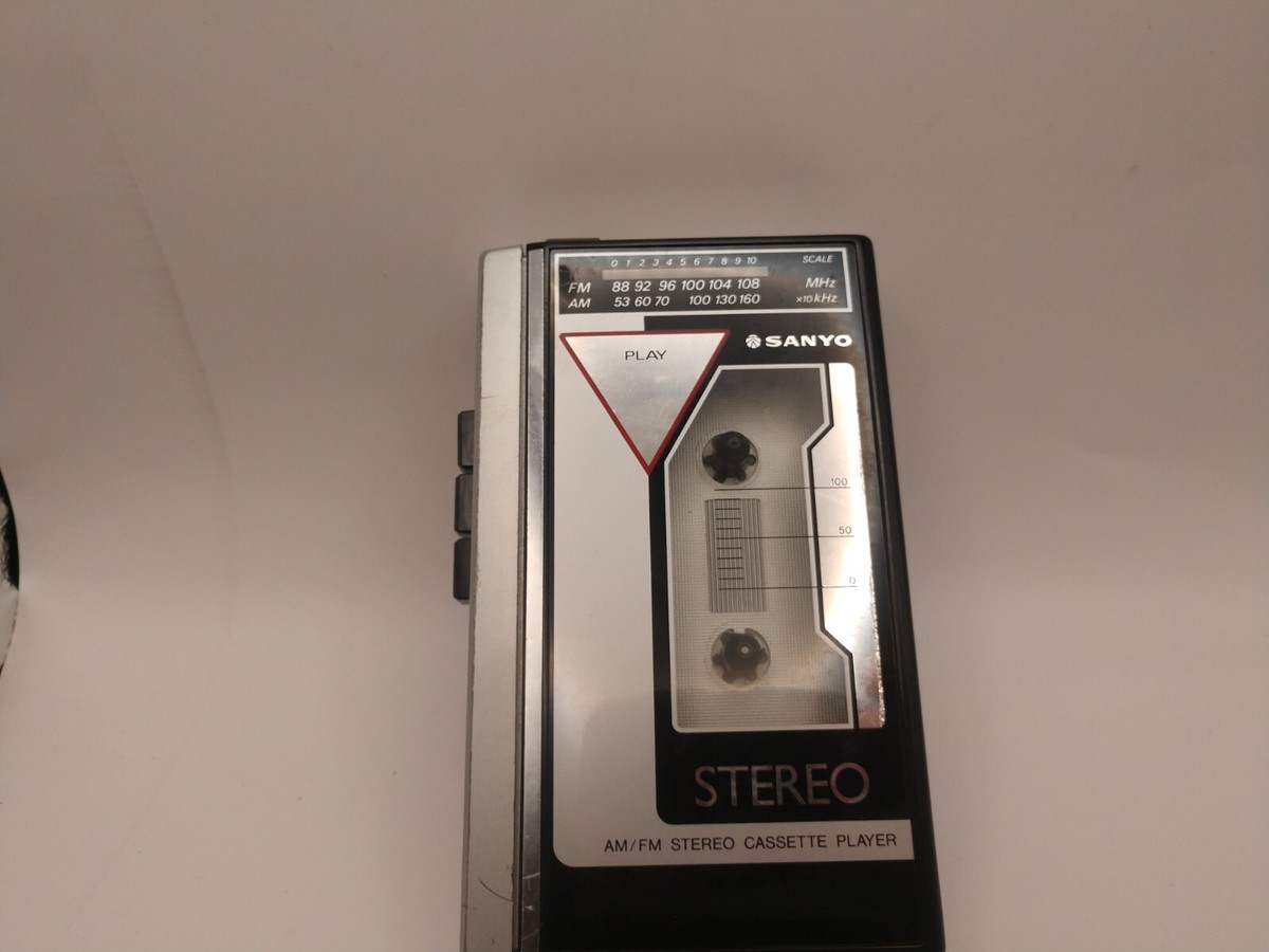 SANYO
サンヨー
ファンヒーター
石油
暖房
CFH-U321C
動作品 Vintage Sanyo AM/FM Percent MGR60 Portable Stereo A4 | eBay