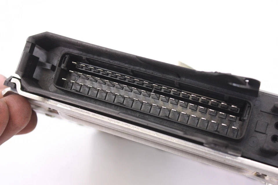 Computadora motor Porsche 911 964 C2/C4 3.6 (1989-1994) OEM BOSCH ECU DME Foto 3 de 4