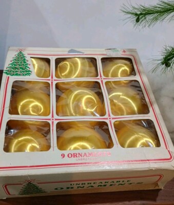 Vintage Box Of Essex Unbreakable Yellow Ornaments Spun Satin Christmas Balls