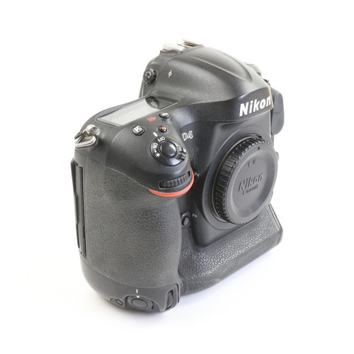 Nikon D4 + 536 K Shutter Count + Very Good (270291) - Picture 3 of 10