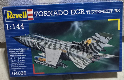 REVELL 1/144 TORNADO ECR MODEL KIT, TIGER MEET 98, FIGHTER, VERY NICE KIT!