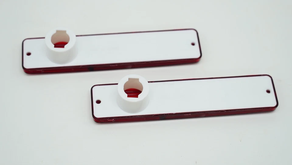 1984- 1991 JEEP GRAND WAGONEER SIDE MARKER LIGHT LENS 2 PIECE SET. REAR RED. - Image 2 of 2