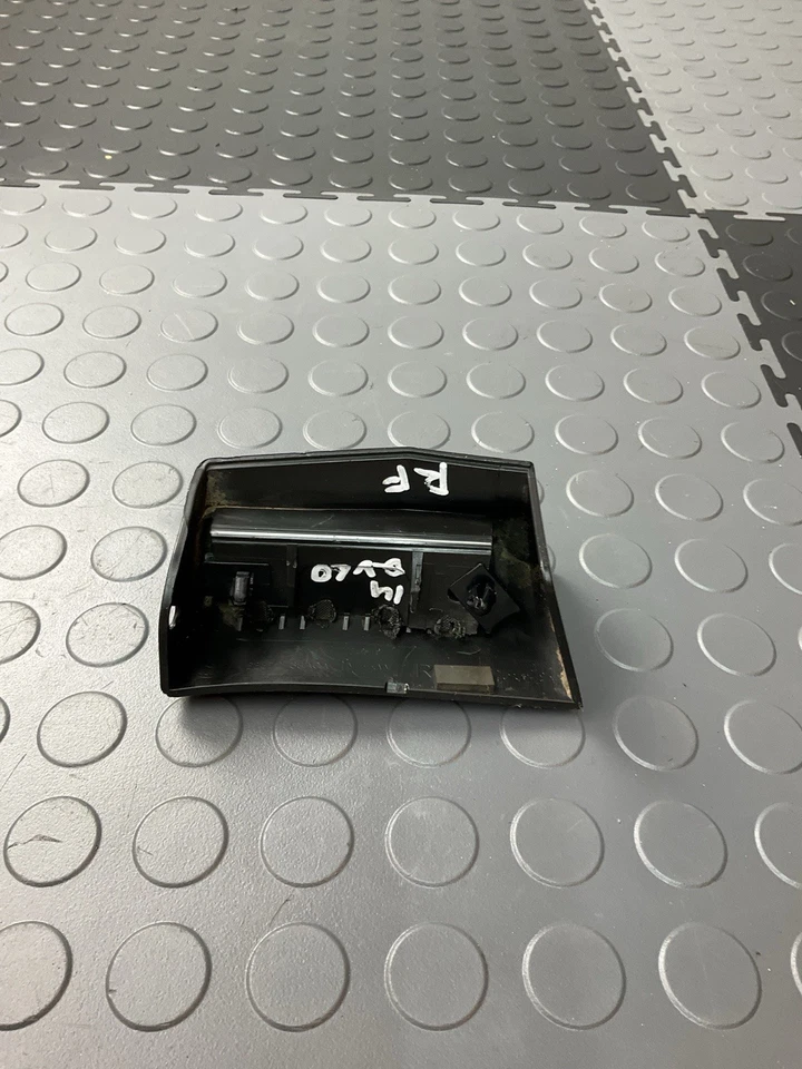 Infiniti QX60 2013-2020 delantero derecho lado del conductor guardabarros inferior cubierta moldeada OEM Foto 4 de 4