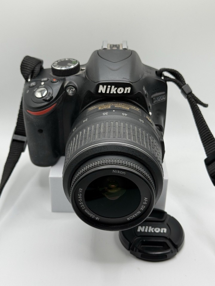 Nikon D3200 24 2MP Camera 18 55mm AF S DX VR Boxed 2 000 SC Near nikon-d3200-24-2mp-camera-18-55mm-af-s-dx-vr-boxed-2-000-sc-near