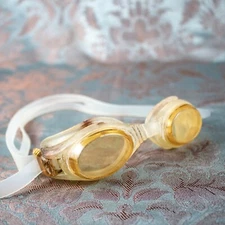 DOLFINO Light Yellow Tinted Vintage Swimming Goggle