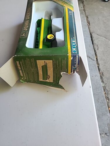1/16th Scale Die Cast Farm Equipment - Picture 3 of 13
