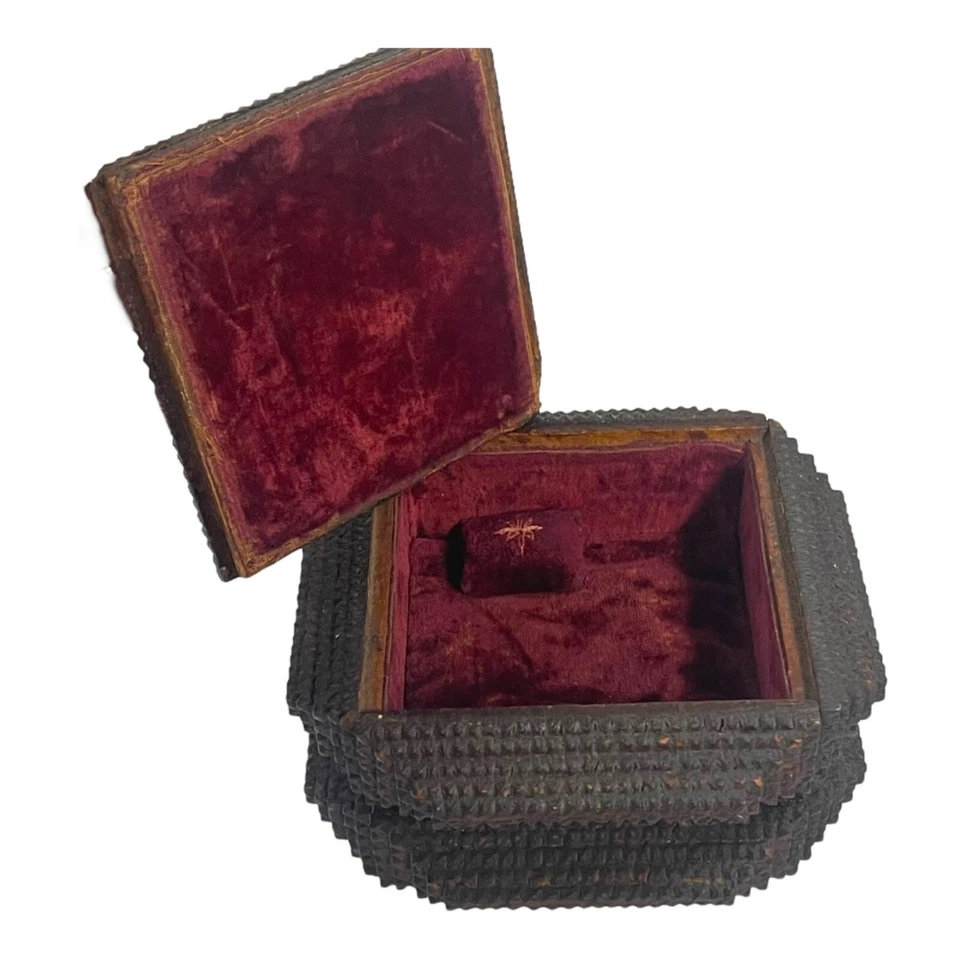 Antique c1900 Tramp Art Box w/ Pincushion Velvet Flip Top Chip Pyramid 6" Sewing - Image 3 of 4