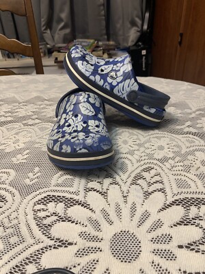 Crocs Crocband Clogs Size J 2 Kids Youth Navy Blue Hawaiian Print Alligators