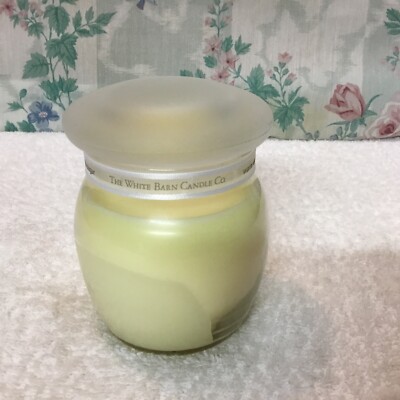 Bath & Body Works White Barn Candle WARM VANILLA SUGAR Candle, 7.5oz New