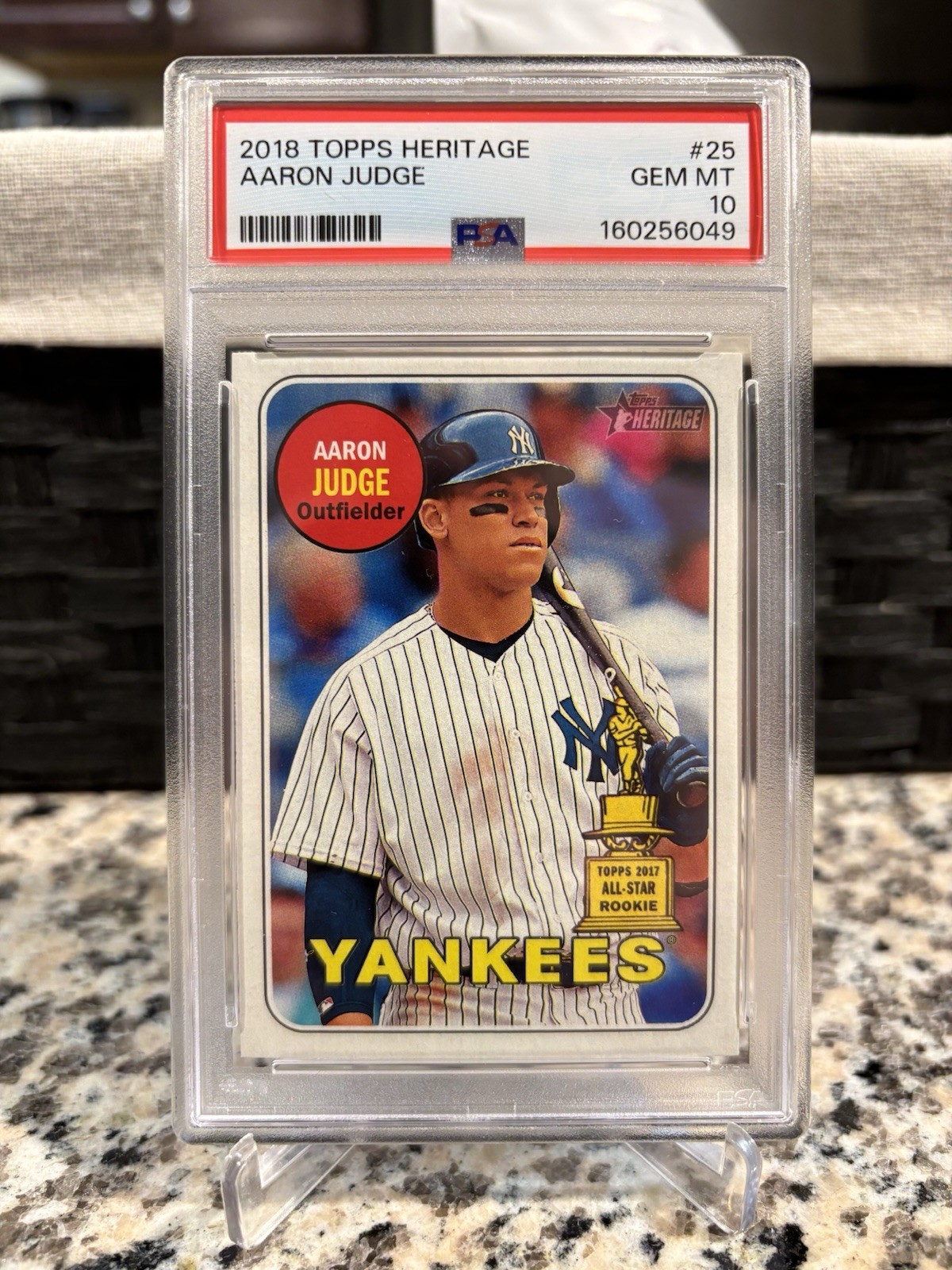 2018 Topps Heritage #25 Aaron Judge New York Yankees PSA 10