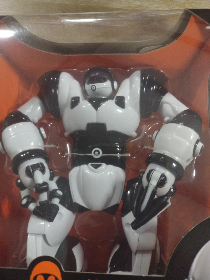 WOWWEE Mini Robosapien Miniature Of The Original RoboSapien-NEW. T2 - Image 2 of 4