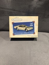 2004 Hallmark Keepsake 1966 Oldsmobile Toronado Coupe Classic American Cars 14