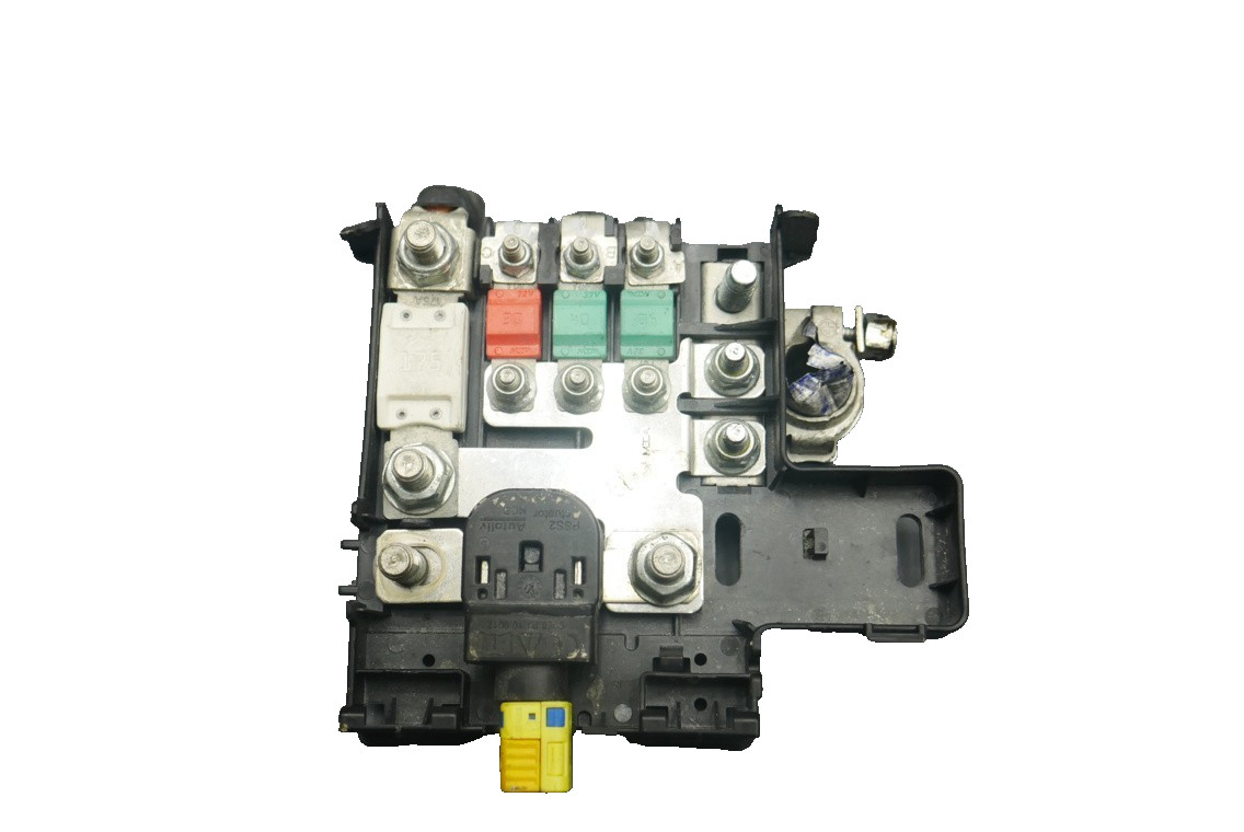 2014-2020 Maserati Ghibli Battery Terminal Junction Fuse Box 670002029 OEM