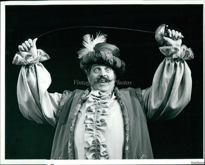 News Photo John Crawford Stars In Meadow Brooks Twelfth Night Theater 8x10