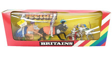 Britains Ltd 1:32 Deetail MEDIEVAL FULL ARMOUR KNIGHT Figure Set 7748 MIB 80 